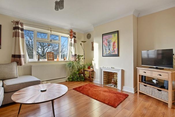 2 bedroom maisonette to rent - Photo 1