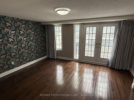 For Lease - 72 Upper Duke Crescent, Markham, Ontario - Photo 5