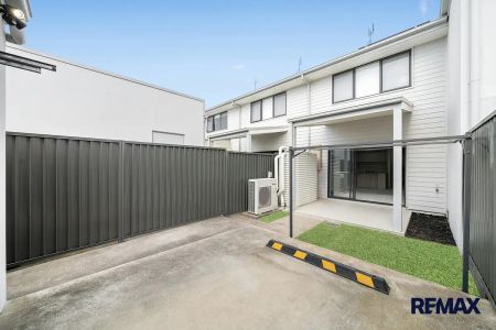 “Immaculate 2-Bedroom Townhouse with Natural Light – Now Leasing” - Photo 3