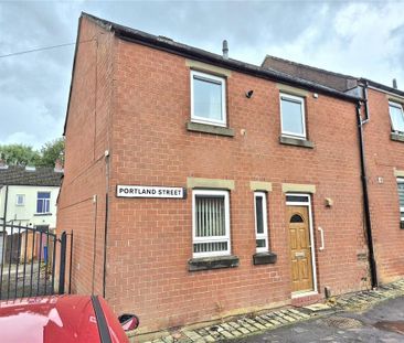 3 bedroom end of terrace house to rent - Photo 1