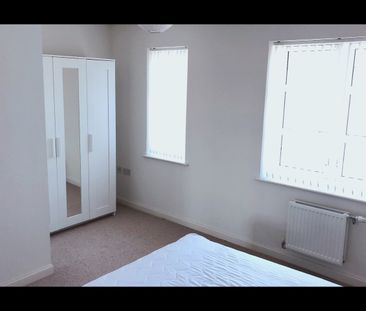 Room in a Shared House, Cotton Close, CR4 - Photo 1
