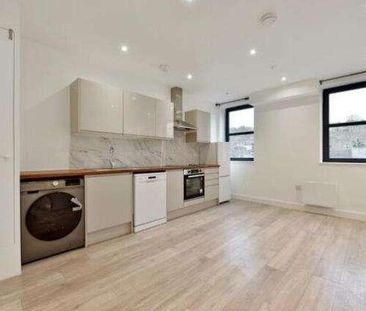 Victoria House, High Wycombe, HP11 - Photo 2