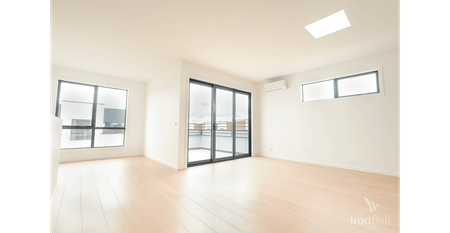 Brand New Townhome in Prime Wollert Location - Photo 3