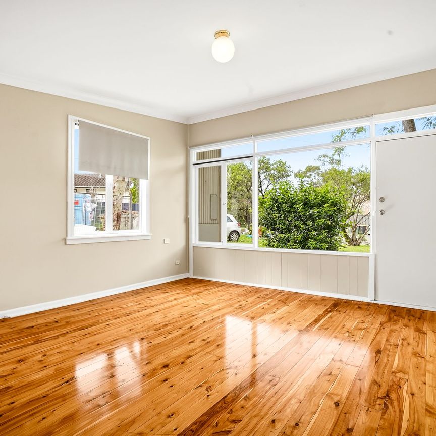 Renovated Three Bedroom Home - Photo 1