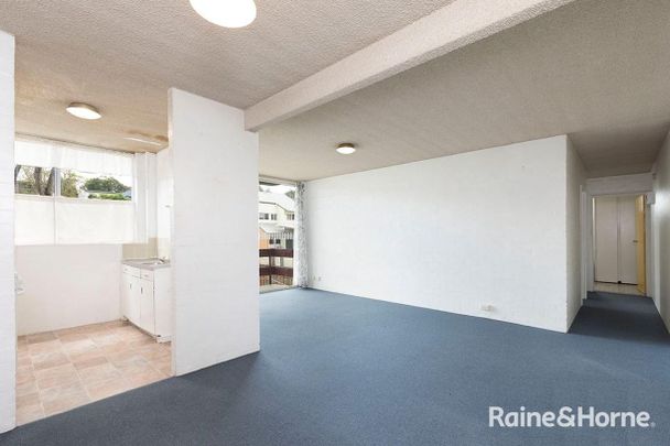 Prime Taringa Location - Quiet Complex of Just 6 Units - Photo 1