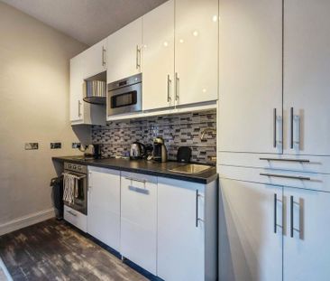 1 bedroom flat to rent - Photo 2