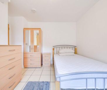 6 bedroom house to rent - Photo 4