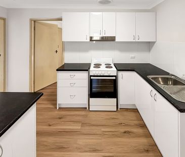 2 bedroom renovated unit in West Dubbo - Photo 5