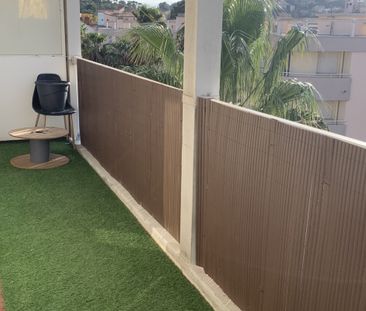 Appartement T2 avec balcon - HYERES - Photo 2