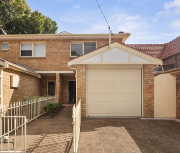 Contemporary Family Home with Large North Facing Backyard | Unfurnished - Photo 6
