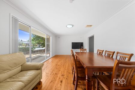 35 Waranga Ave, Mount Austin NSW 2650 - Photo 2