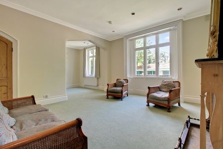 4 Bed Maisonette, The Woodlands, HA1 - Photo 3