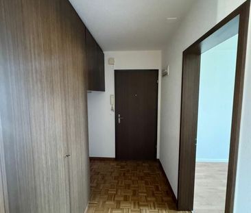 Beautiful 3.5 ZWG now free! - Photo 2