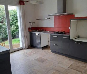 Location maison 6 pièces - 140m² à Bourg-lès-valence (26500) - Photo 2