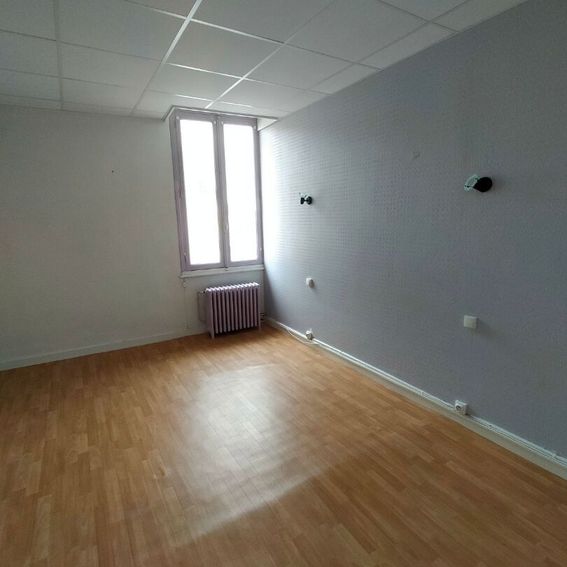 APPARTEMENT T3 - 58 m² - COEUR DE PARAY - Photo 1