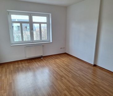 3 Raumwohnung mit Balkon und EBK inklusive - Foto 1