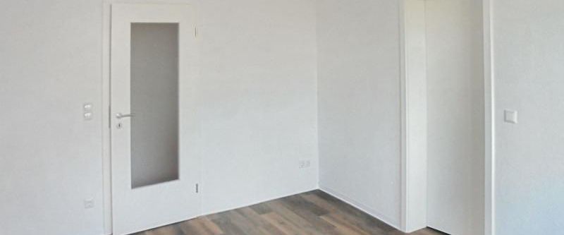 Komplett sanierte Wohnung in grüner, ruhiger Umgebung! Küche und Bad mit Fenster! - Foto 1