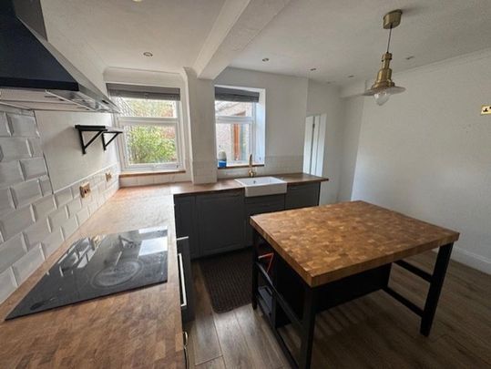 3 bedroom terraced house to rent - Photo 1
