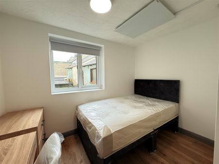 Flat B, 49 Holyhead Road - Photo 3