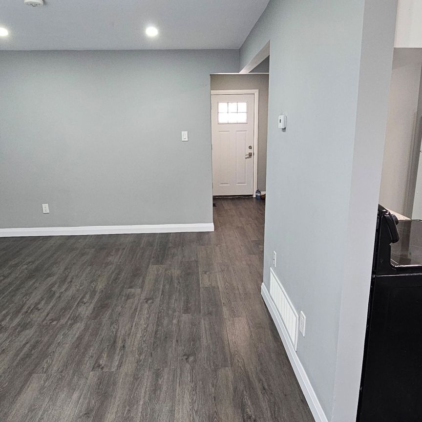 For Lease - 1005 Lanark Place, Sarnia, Ontario - Photo 1