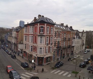 Quartier EU! Beau STUDIO meublé à louer - Photo 3