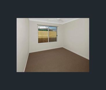 Beautiful Modern 4 Bed Family Home on Prime Location! - Photo 2