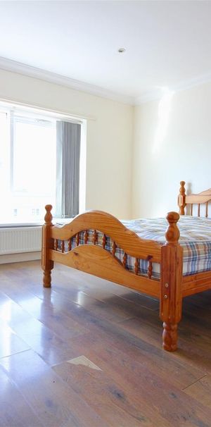 Hanworth Road, Hounslow - Photo 1