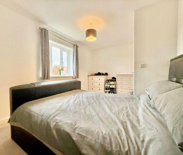 3 bedroom end of terrace house to rent - Photo 4