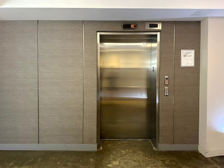 Loft/Studio à louer, Montréal (Ville-Marie) - Photo 2