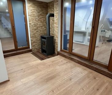 Helle 2-Zimmer-DG-Wohnung mit Dachterrasse & Kamin - Foto 1