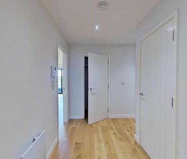 3 bedroom flat to rent - Photo 4