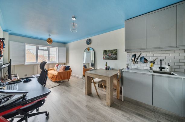 Wilkins Close, Mitcham, CR4 - Photo 1