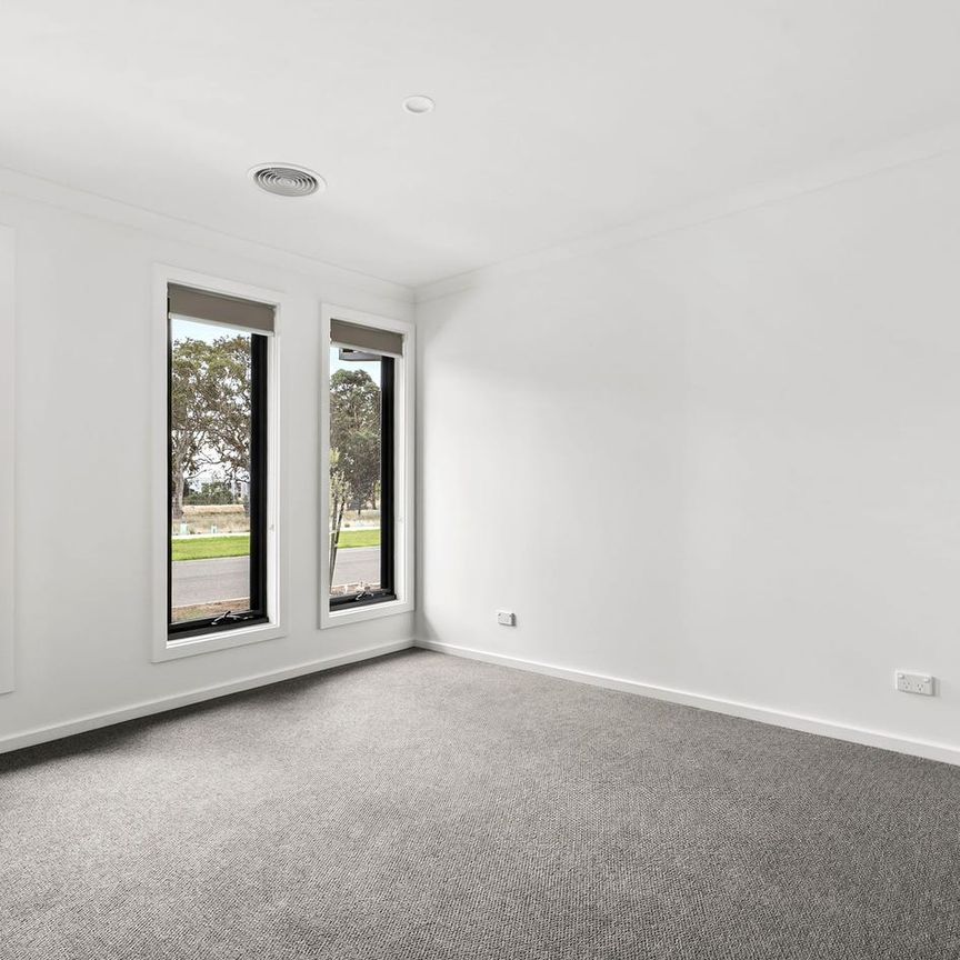 Thoughtfully designed - Photo 1