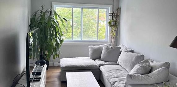 MAGNIFIQUE 5 1/2 MODERNE DISPONIBLE 1er SEPTEMBRE - Photo 2