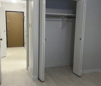 1 BDRM/1 BATH - 2318 ARLINGTON AVE - Available NOV 1 - Photo 3