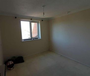 Manor Park House, Bullar Road, Southampton, SO18 - Photo 1