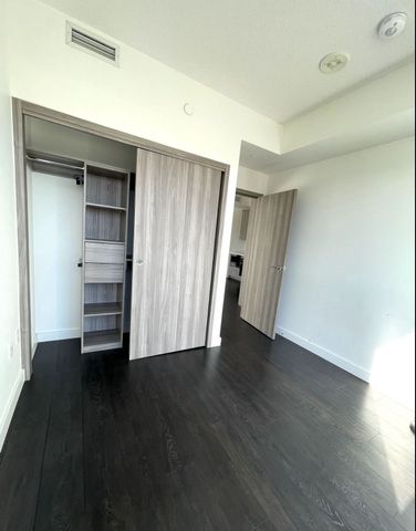 For Lease - 85 Mcmahon Drive Unit# 806, Toronto, Ontario - Photo 3