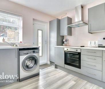 3 bedroom semi-detached house to rent - Photo 1