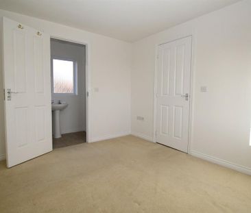 3 bedroom semi-detached house to rent - Photo 4