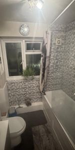 1 bedroom detached house to rent - Photo 4