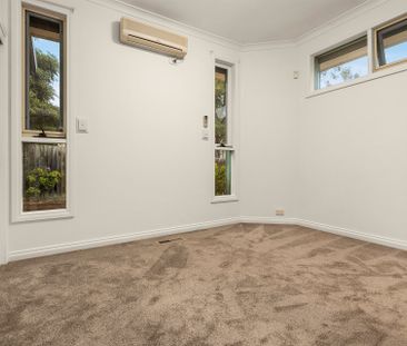 LOVELY UNIT IN A SUPERB LOCATION - Photo 4