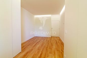 Apartamento T2+1 em Faro