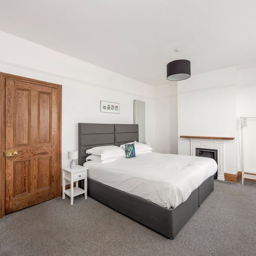 2 Bed Terraced House, Chester Terrace, BN1 - Photo 1