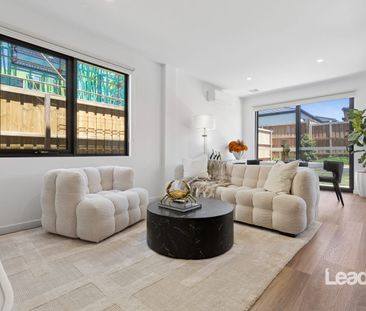 This is the Needle to the thread. - Photo 1