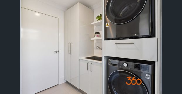 Contemporary 4x2 - Perfect family home with low maintenance living - Photo 1