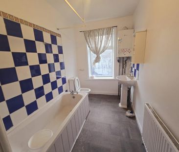 2 bedroom terraced house to rent - Photo 4