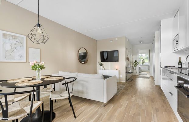 Gamla Enköpingsvägen, Sundbyberg - Photo 1