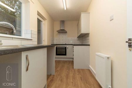 3 bedroom detached bungalow to rent - Photo 5