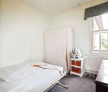 5 bedroom semi-detached house to rent - Photo 5