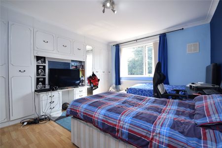 52, Armley Grange Drive, Leeds, West Yorkshire, LS12 3QH - Photo 5